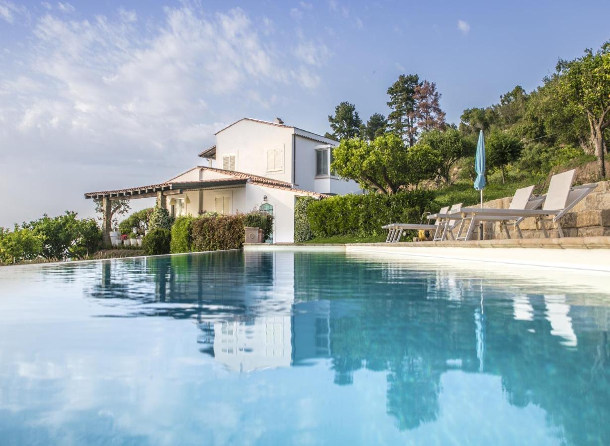 Villa Laura กาโปดอร์ลันโด ภายนอก รูปภาพ